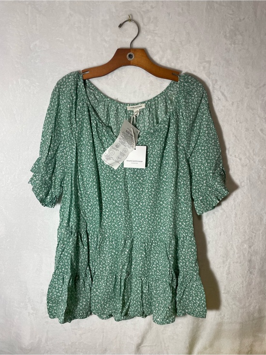 beachlunchlounge Tops - beachlunchlounge Green Floral Peasant Tunic